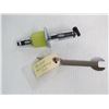 Image 5 : (2) Anti Rattle Hitch Reciever Locks (92 GM)