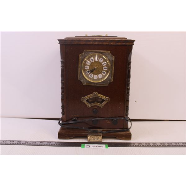 Thomas Collection Item Radio with Clock