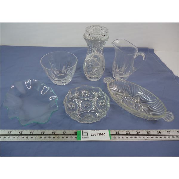 (6) Pieces of Glassware