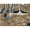 Image 4 : Shovel, rake, pitch fork, lights, post hole digger and heater