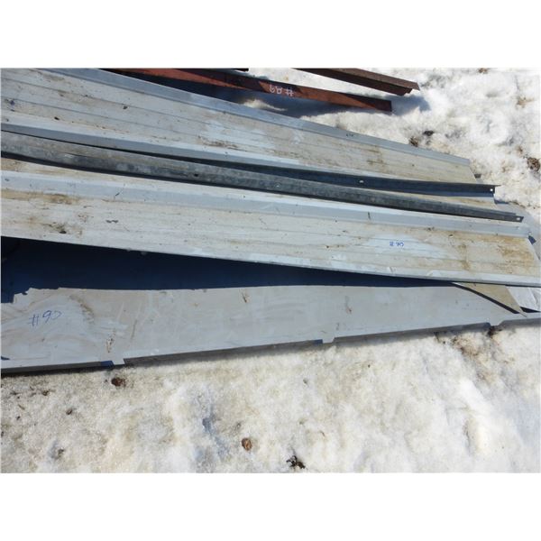 Qty of tin sheeting and grating