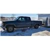 Image 3 : 1997 GMC 1500 V8 Auto, 4x4, showing 371,650 km, c/w box cover SN. 2GTEK19R1V1550908, poor body, runn