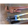 Image 2 : 36" Bolt cutters and 32" pipe wrench