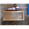 Image 1 : Floor jack (red) & creeper