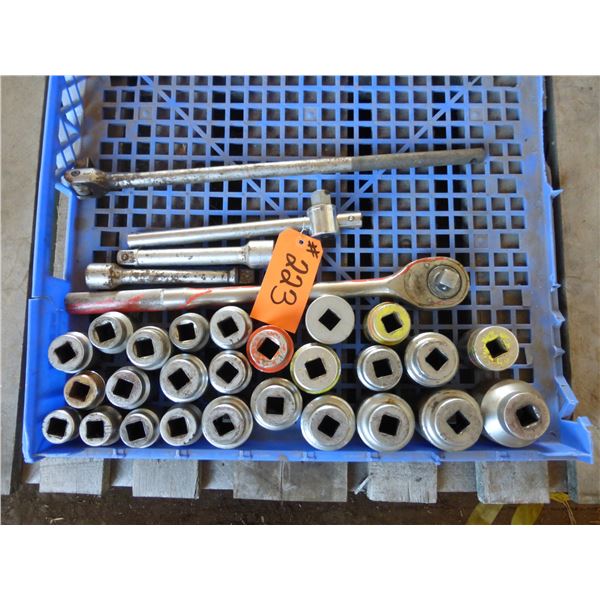 3/4" Sockets & working rachet & ext.