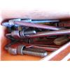 Image 2 : Tray of pipe wrenches