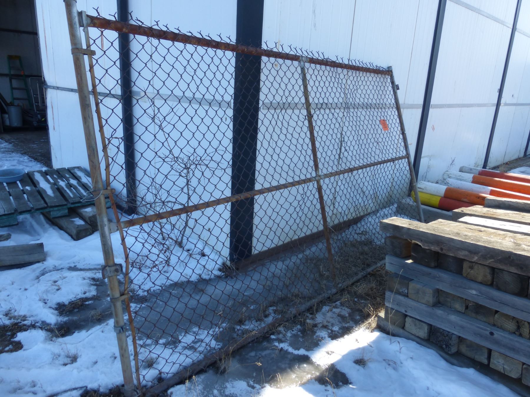 Approx 10 ft chainlink gate