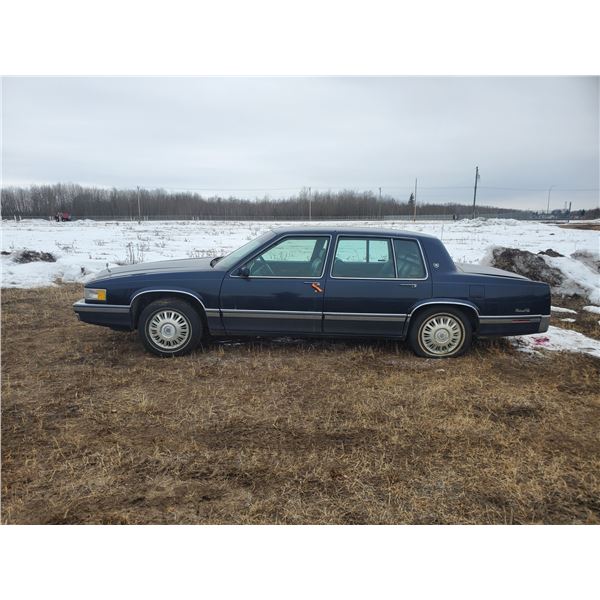 1991 Cadillac Sedan Deville, 4 door, 172,758 km, Full load, parked since 2007, shedded should be run