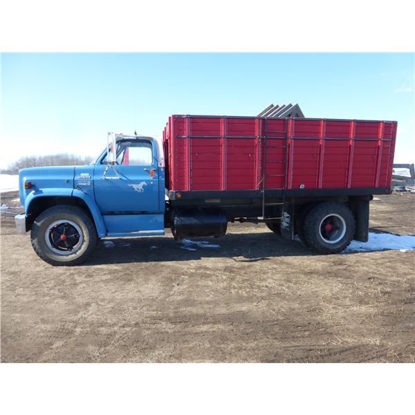 1977 GMC 6500 Grain Truck, 14ft B&H, Hoist works good, master cyl is leaking- needs repair, 366 V8-