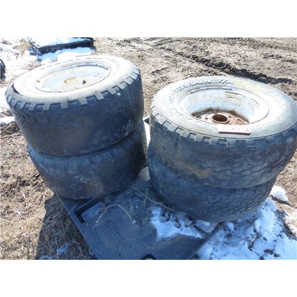 2- 10R15 LT tire & 5-hole rim and 2- 12R15 LT tires & 5-hole rim