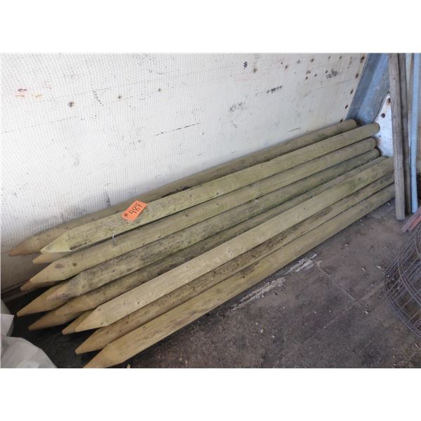 Approx. 16- 3" sharpened fence posts