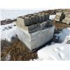 Image 2 : 3- Pallets of concrete blocks