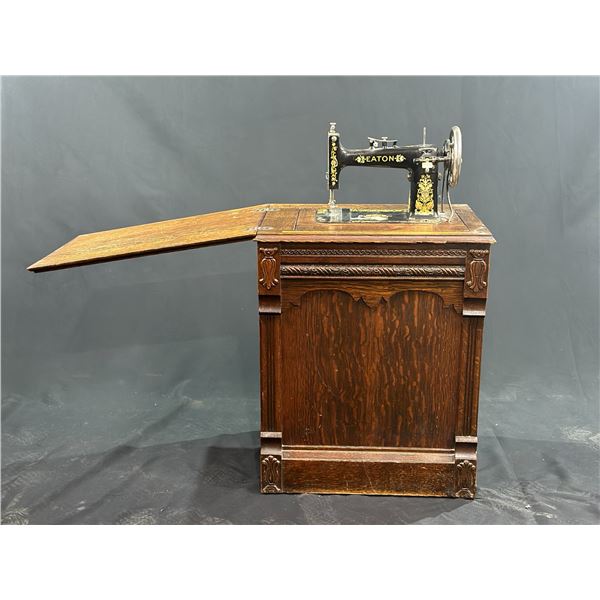 Antique 1904 Eaton Sewing Machine (Working Condition!)