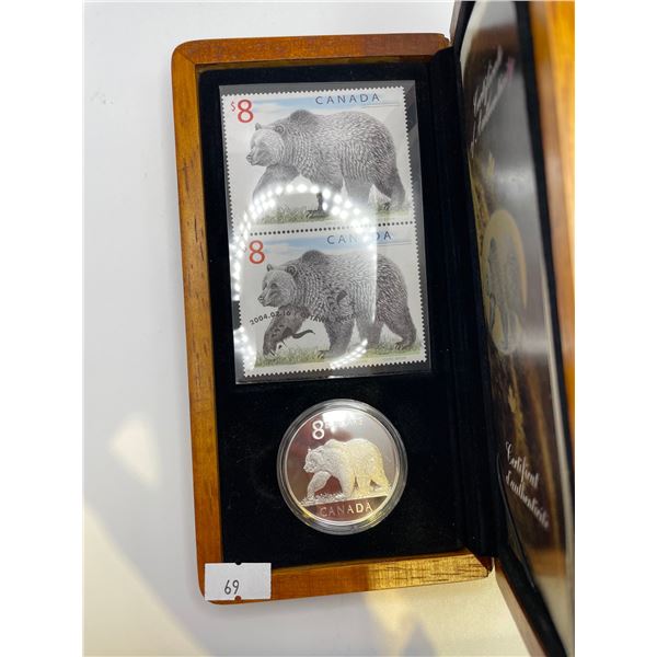 2004 Canada The Great Grizzly Bear $8 Coin and Stamp Set