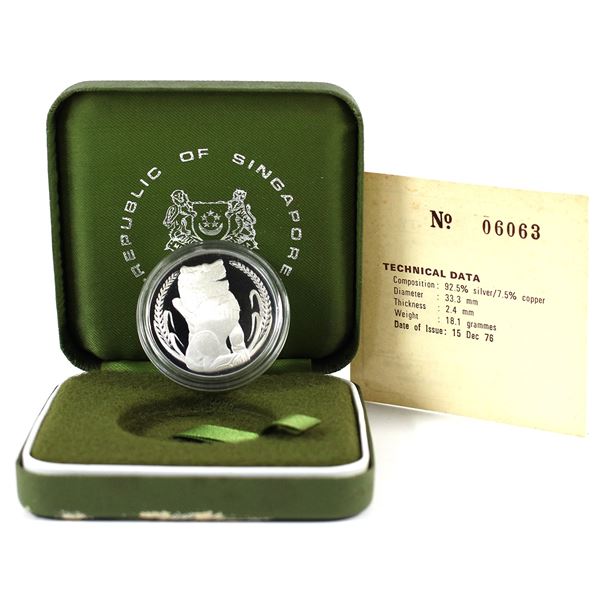 1976 Singapore $1 Sterling Silver Proof Coin in Original Display with COA #06063/10000