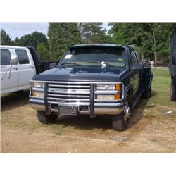 1998 CHEVROLET 3500 CREW CAB DUALLY
