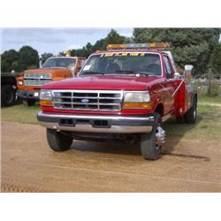 1995 FORD F SUPER DUTY XLT WRECKER
