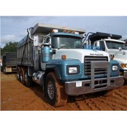 2000 MACK RD688S TRI-AXLE DUMP