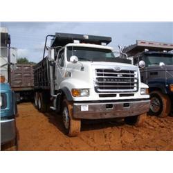2000 STERLING LT9511 T/A DUMP