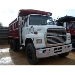 1990 FORD L8000 T/A DUMP