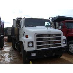 1988 INTERNATIONAL F2375 T/A DUMP