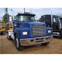 1992 MACK RD688S T/A TRUCK TRACTOR