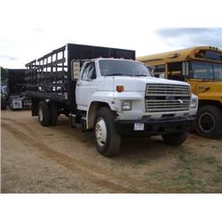 1986 FORD F700 S/A FLATBED