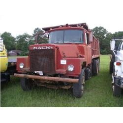 1978 MACK DM685 T/A DUMP