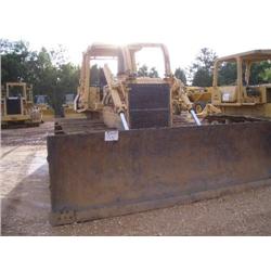 KOMATSU D68P-1 CRAWLER TRACTOR