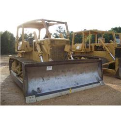 KOMATSU D65E-6 CRAWLER TRACTOR