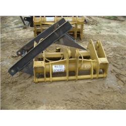 QUICK COUPLER FITS CAT 928G