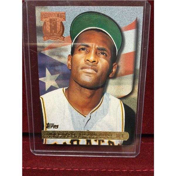 Roberto Clemente Baseball Card
