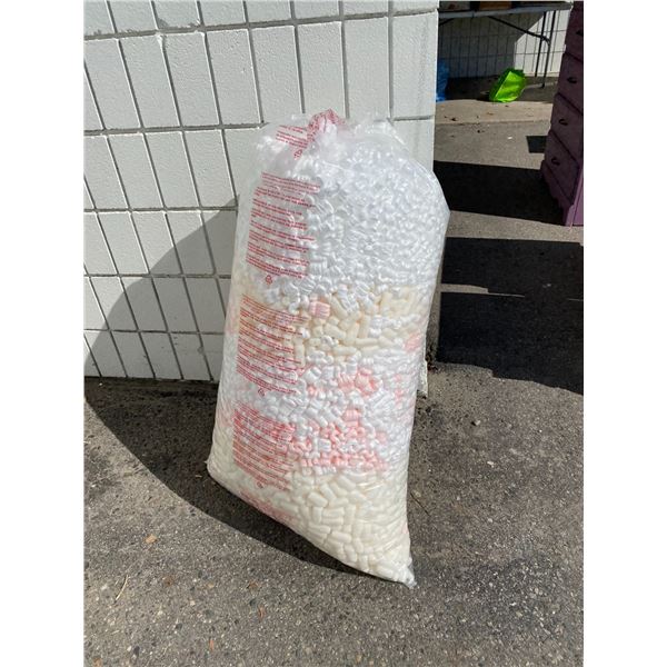 Bag packing peanuts