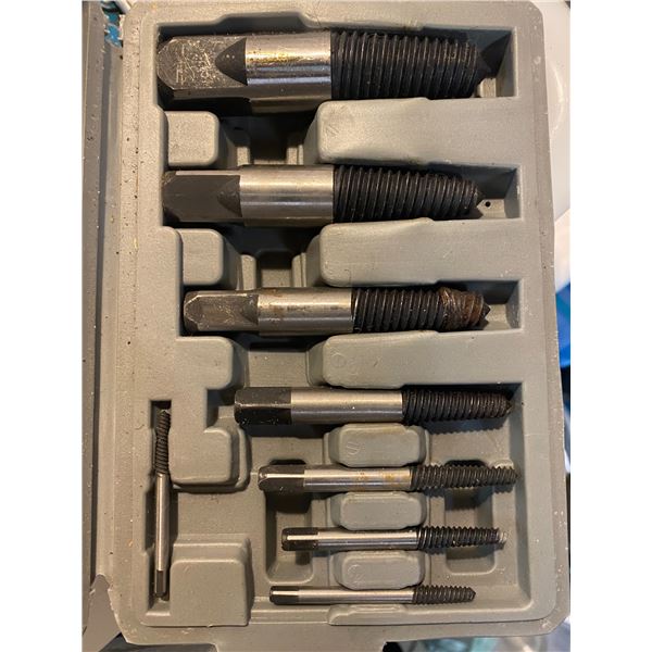 Screw extractor kit