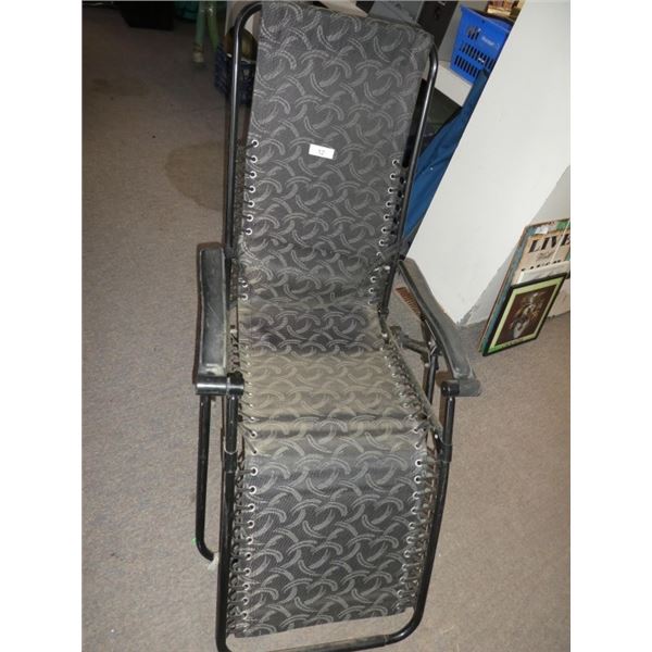 reclining lawn chair