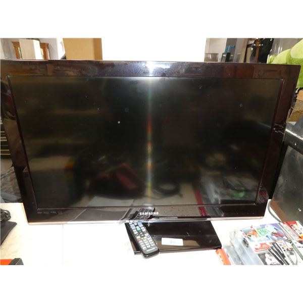 Samsung LCD TV 32" works with remote