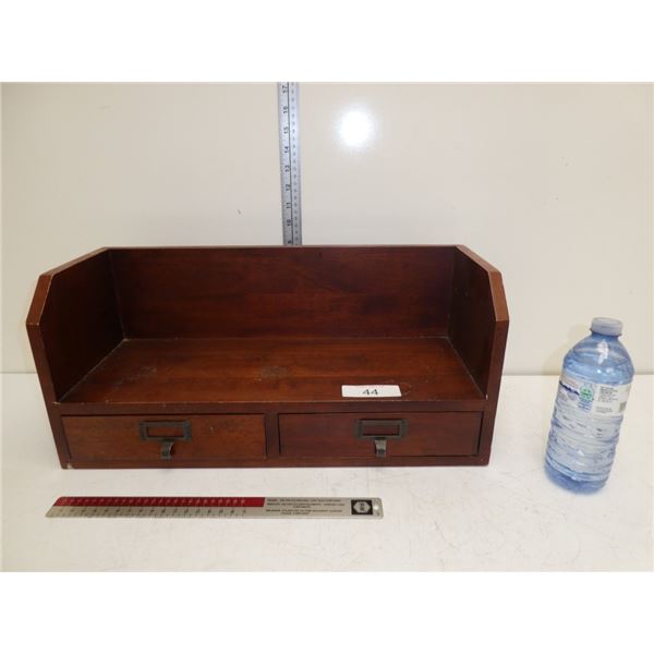 wall shelf w/ 2 drawers