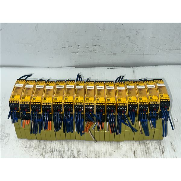 Lot of (15) Pilz #751104 / PN0Z s4 24VDC 3 n/o 1 n/c