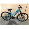 Image 2 : LIGHT BLUE TREK FRONT SUSPENSION 21 SPEED MOUNTAIN BIKE