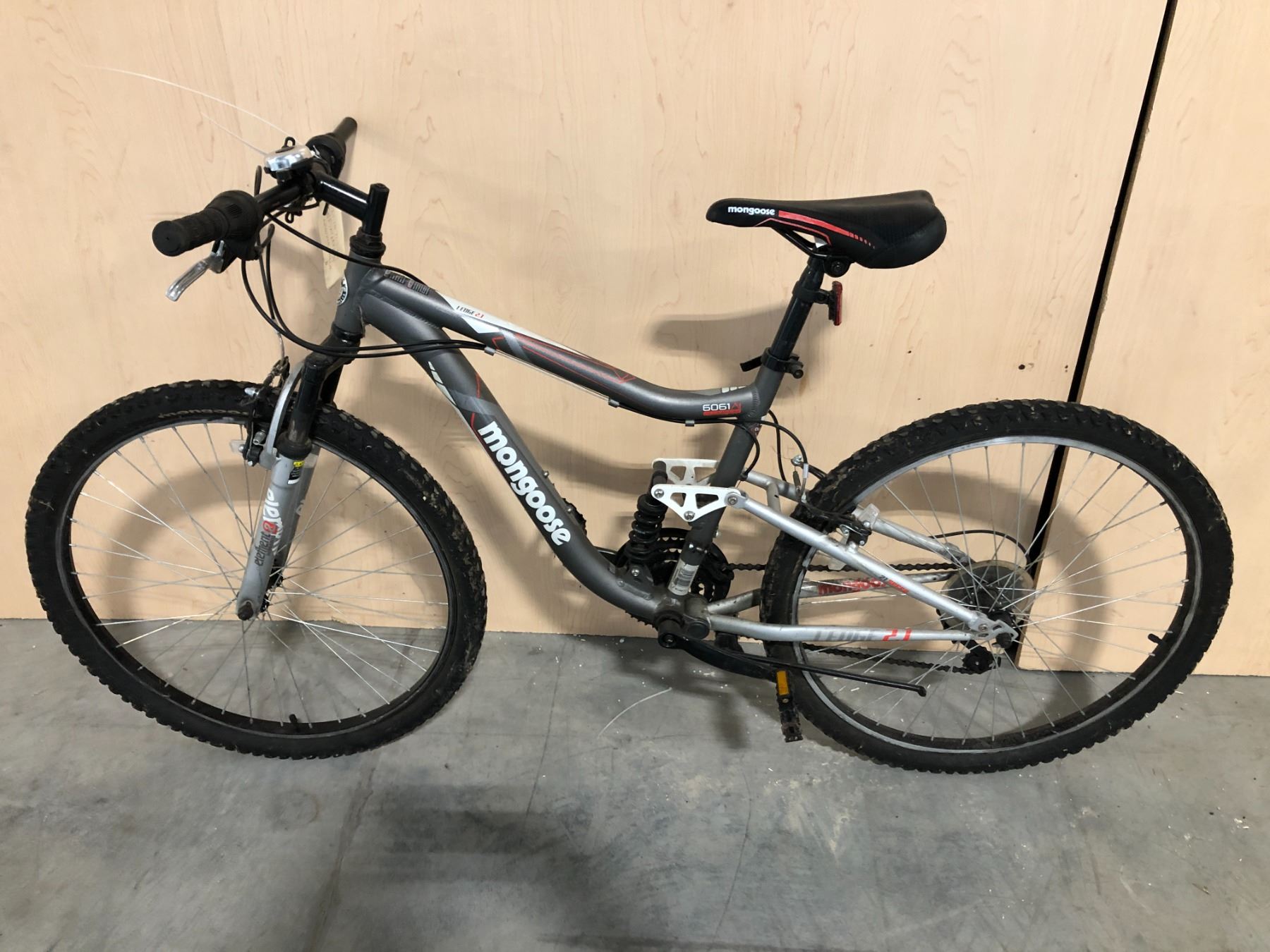 GREY MONGOOSE LEDGE 2.1 FULL SUSPENSION 21 SPEED MOUNTAIN BIKE