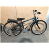 Image 2 : BLUE GIANT BOULDER 18 SPEED MOUNTAIN BIKE