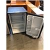 Image 2 : WHIRLPOOL STAINLESS STEEL BAR FRIDGE
