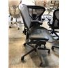 Image 2 : HERMAN MILLER GRAPHITE FULLY ADJUSTABLE TASK CHAIR SIZE B RETAIL PRICE $1926 CAN