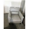 Image 2 : NATUZZI EDITIONS LIGHT GREY LEATHER ARMCHAIR