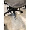 Image 2 : HERMAN MILLER AERON BLACK FULLY ADJUSTABLE TASK CHAIR (SIZE C) WITH BROKEN BASE