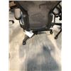 Image 2 : HERMAN MILLER GRAPHITE FULLY ADJUSTABLE TASK CHAIR SIZE B WITH BROKEN BASE