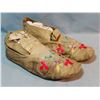 Image 2 : Quilled moccasins, 11"