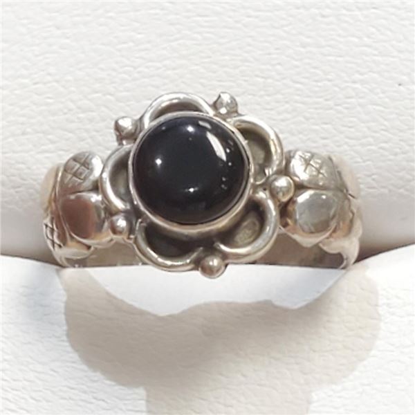 Silver Blackonyx Ring (~Size 0) (~length 0 inches) (~weight 4.2g), Suggested Retail Value $140