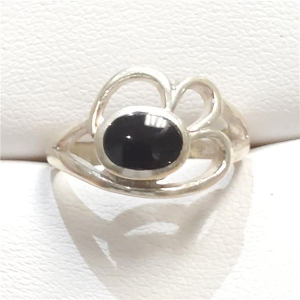 Silver Blackonyx Ring (~Size 0) (~length 0 inches) (~weight 3.2g), Suggested Retail Value $100
