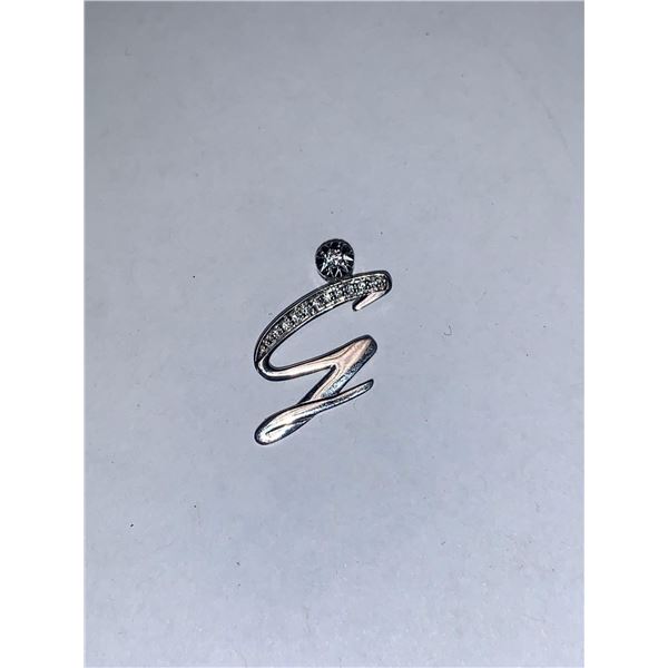 Ladies G Broach Pin with Solitaire Stone